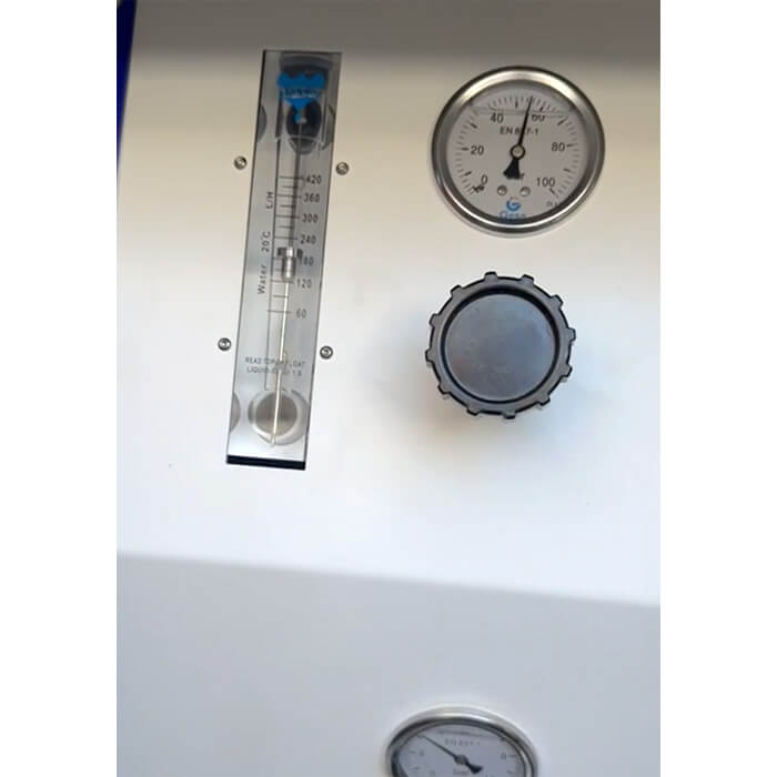 DessaLine watermaker offer, with display, 150 liters per hour 